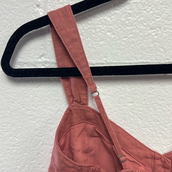 Abercrombie & Fitch medium sleeveless top. - Picture 7 of 7